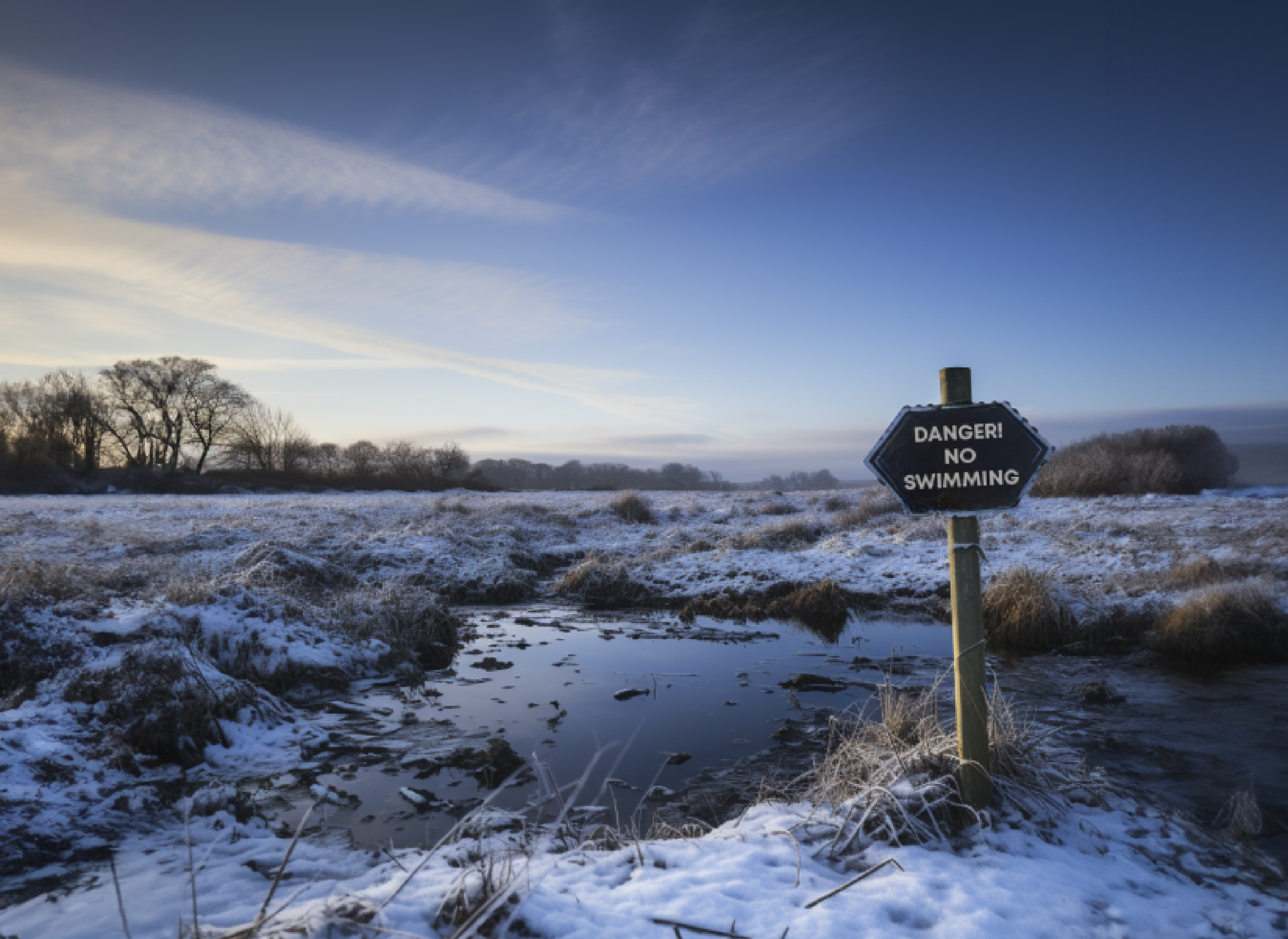 A guide to winter paddleboarding in the UK - Aquaplanet