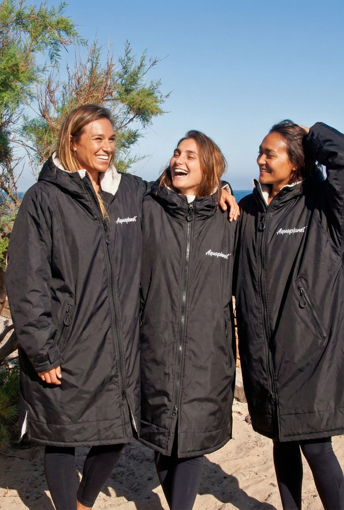 Aquaplanet Dry Waterproof Changing Robe - Black